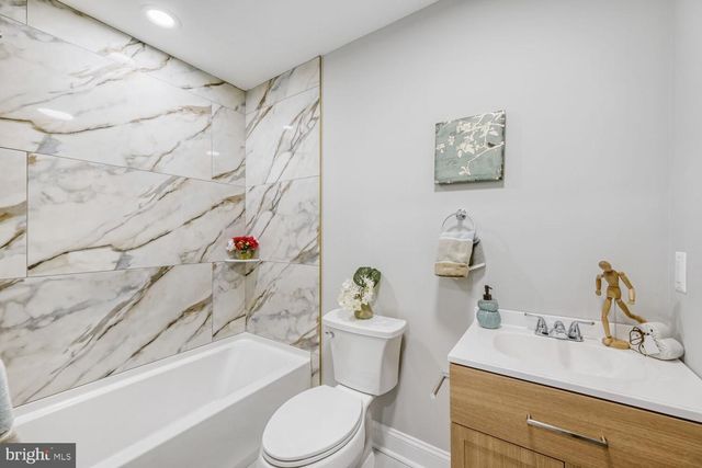 726 N GRANTLEY ST, Baltimore, MD 21229