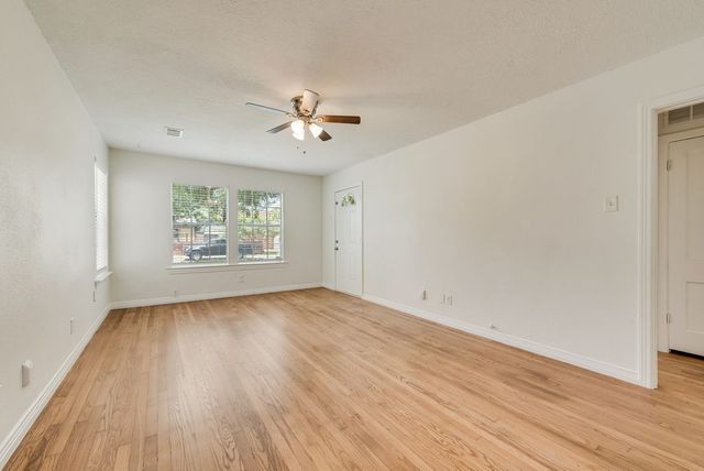 1223 Casa Vale Drive, Dallas, TX 75218