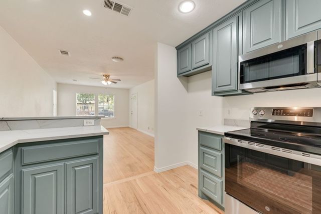 1223 Casa Vale Drive, Dallas, TX 75218