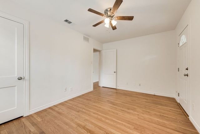 1223 Casa Vale Drive, Dallas, TX 75218
