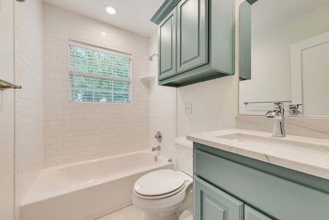 1223 Casa Vale Drive, Dallas, TX 75218