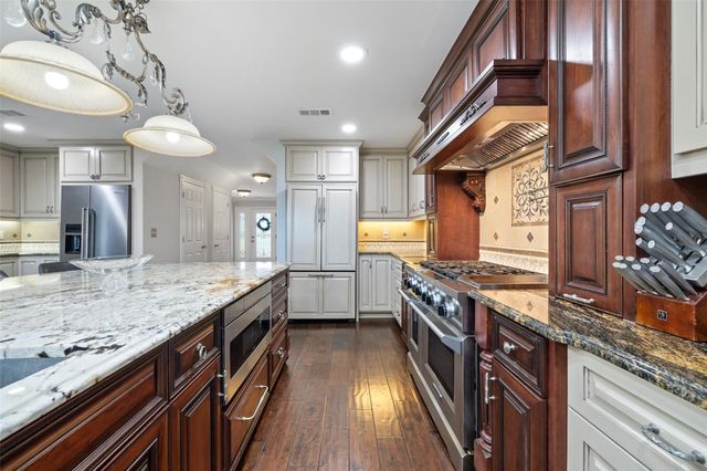 17700 N Rim DR, Leander, TX 78641