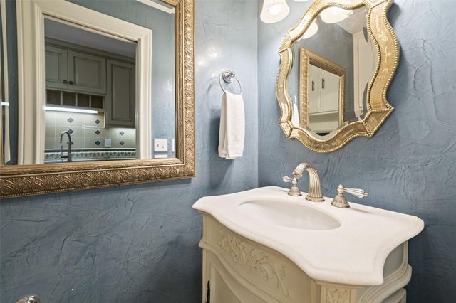 17700 N Rim DR, Leander, TX 78641