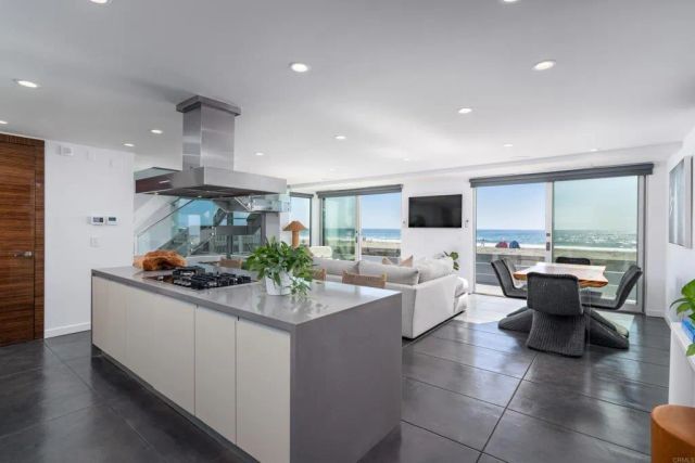 3879 Ocean Front Walk, San Diego, CA 92109