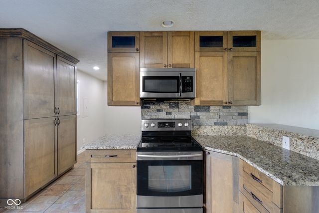 1536 Rolling Ridge Drive, Noblesville, IN 46060