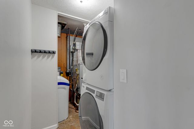 1536 Rolling Ridge Drive, Noblesville, IN 46060