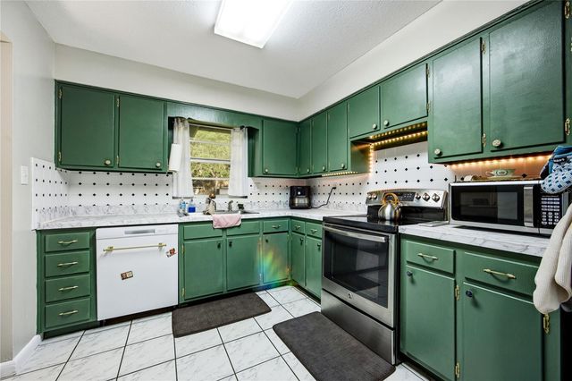 7803 SE US HIGHWAY 301, Hawthorne, FL 32640