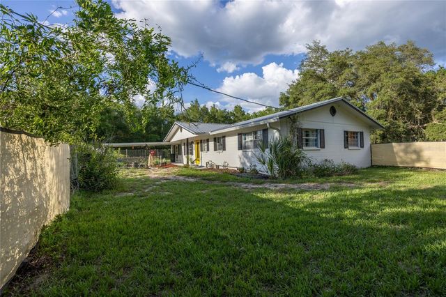 7803 SE US HIGHWAY 301, Hawthorne, FL 32640