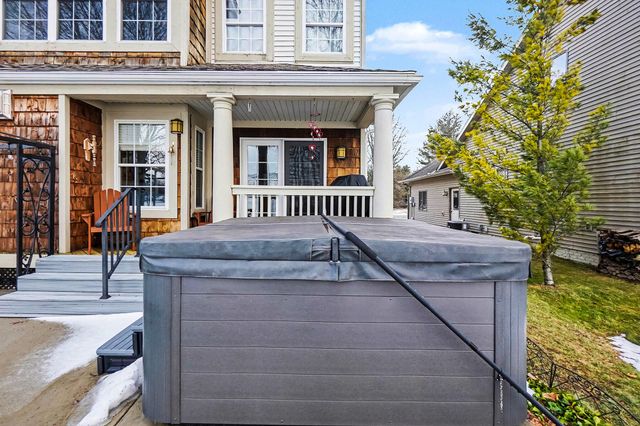 7663 Bay Meadow, Morton Twp, MI 49346