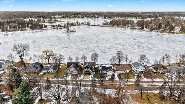 7663 Bay Meadow, Morton Twp, MI 49346