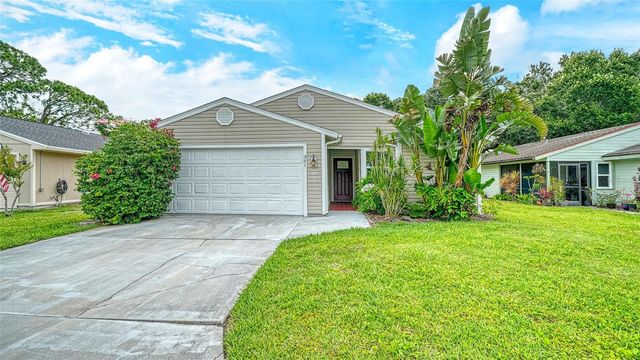 361 BEARDED OAKS CIRCLE, Sarasota, FL 34232