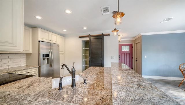 361 BEARDED OAKS CIRCLE, Sarasota, FL 34232