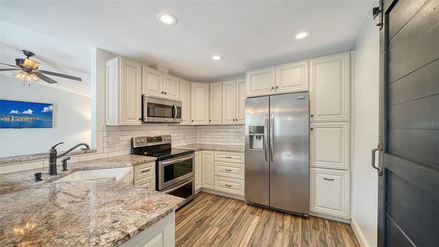 361 BEARDED OAKS CIRCLE, Sarasota, FL 34232