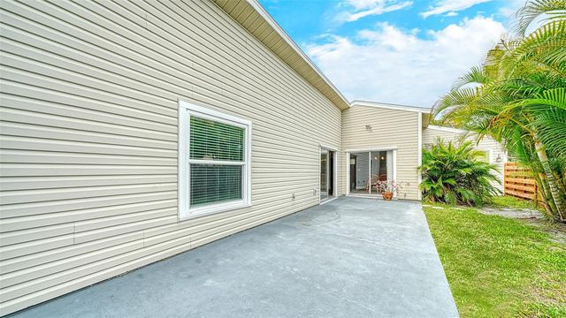 361 BEARDED OAKS CIRCLE, Sarasota, FL 34232