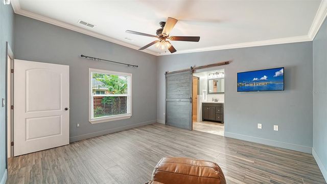 361 BEARDED OAKS CIRCLE, Sarasota, FL 34232