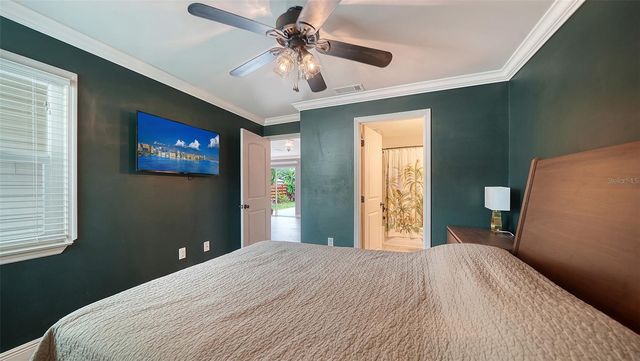 361 BEARDED OAKS CIRCLE, Sarasota, FL 34232