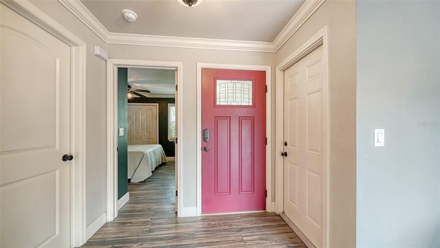 361 BEARDED OAKS CIRCLE, Sarasota, FL 34232