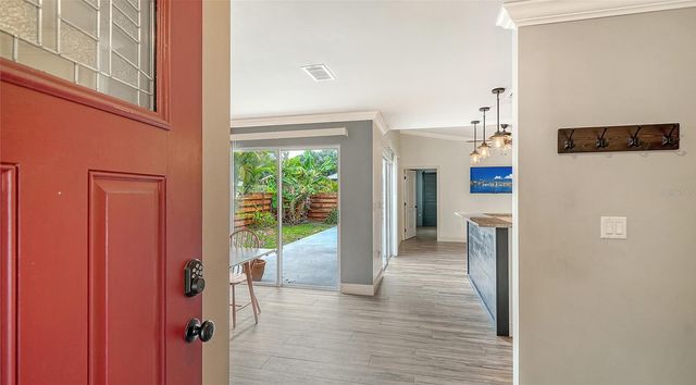 361 BEARDED OAKS CIRCLE, Sarasota, FL 34232