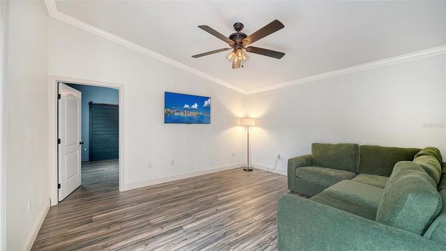 361 BEARDED OAKS CIRCLE, Sarasota, FL 34232