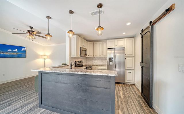 361 BEARDED OAKS CIRCLE, Sarasota, FL 34232