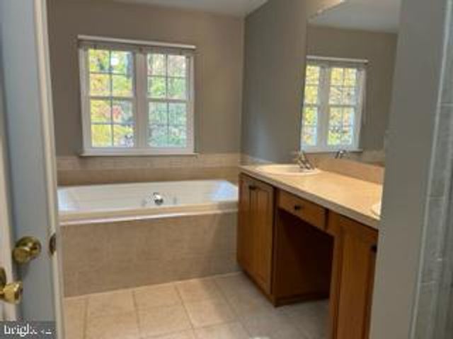 74 HOOVER AVE, Princeton, NJ 08540