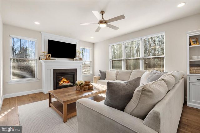 2408 DIAMOND ST, Sellersville, PA 18960