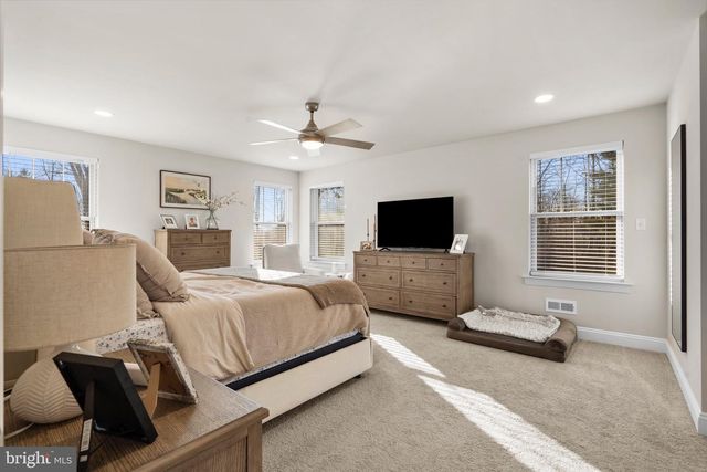 2408 DIAMOND ST, Sellersville, PA 18960