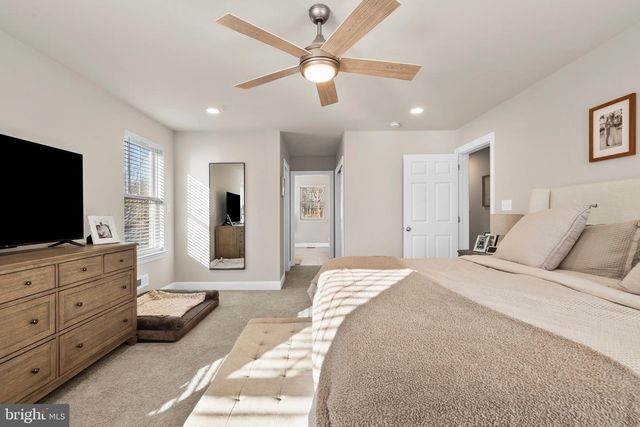 2408 DIAMOND ST, Sellersville, PA 18960