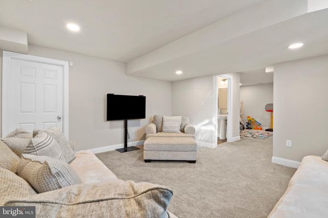 2408 DIAMOND ST, Sellersville, PA 18960