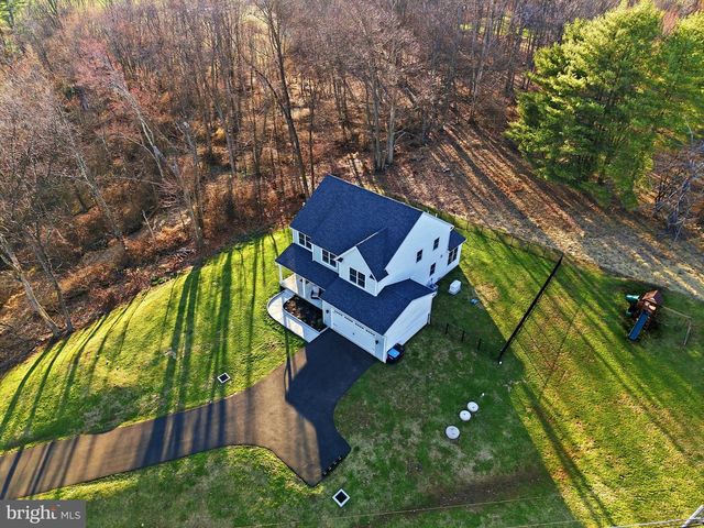 2408 DIAMOND ST, Sellersville, PA 18960