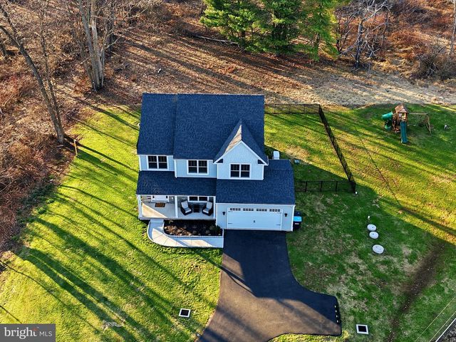 2408 DIAMOND ST, Sellersville, PA 18960