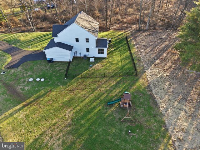 2408 DIAMOND ST, Sellersville, PA 18960