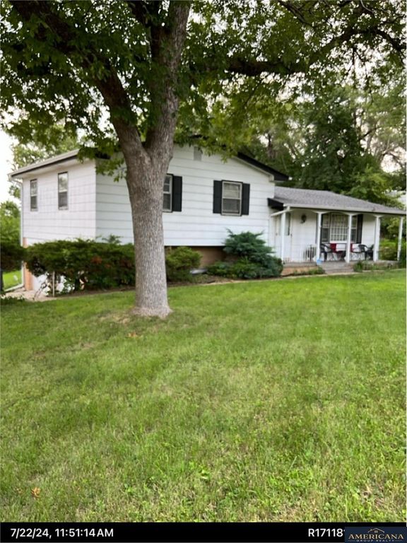 2917 N 94th Avenue, Omaha, NE 68104