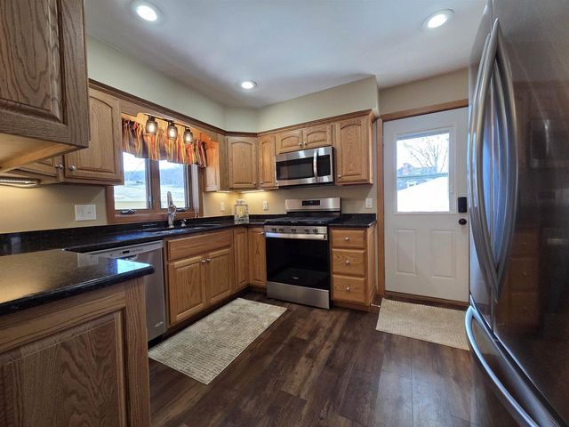 461 E Haseltine Street, Richland Center, WI 53581