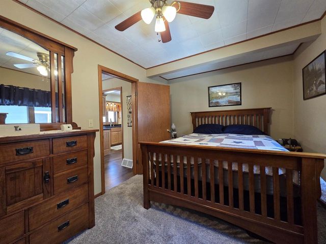 461 E Haseltine Street, Richland Center, WI 53581