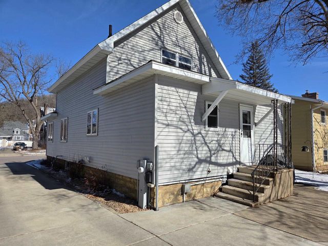 461 E Haseltine Street, Richland Center, WI 53581