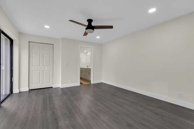 3885 Louis Drive 1203, Lake Worth, FL 33461