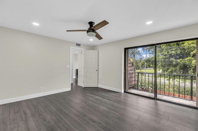 3885 Louis Drive 1203, Lake Worth, FL 33461