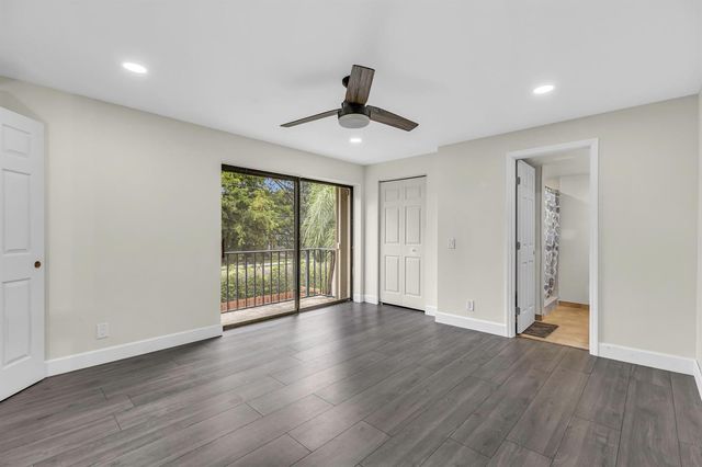 3885 Louis Drive 1203, Lake Worth, FL 33461