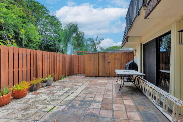 3885 Louis Drive 1203, Lake Worth, FL 33461