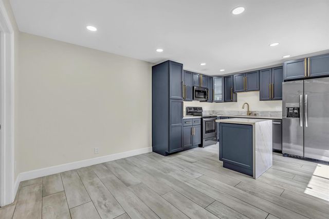3885 Louis Drive 1203, Lake Worth, FL 33461