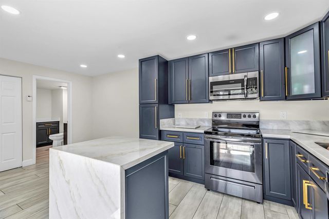 3885 Louis Drive 1203, Lake Worth, FL 33461
