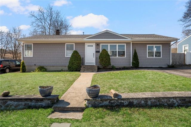 26 Lorraine Avenue, Coventry, RI 02816