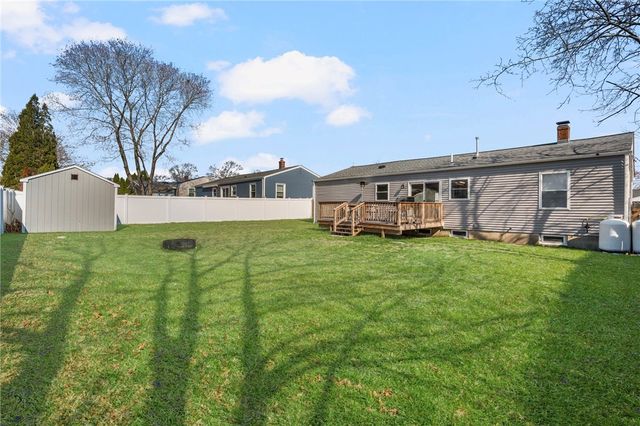 26 Lorraine Avenue, Coventry, RI 02816