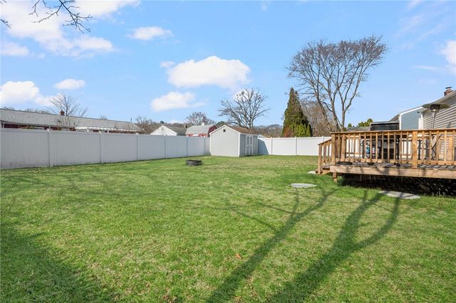 26 Lorraine Avenue, Coventry, RI 02816