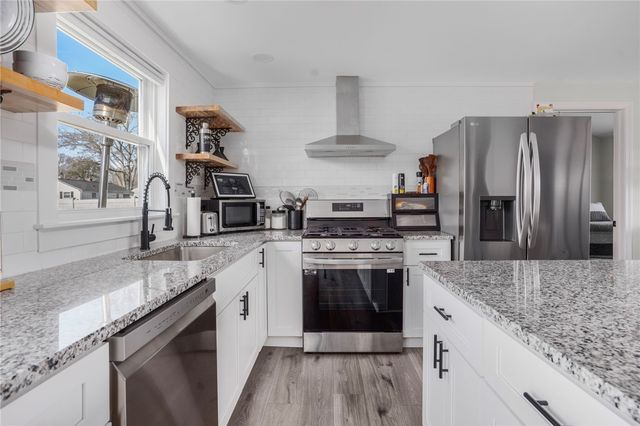 26 Lorraine Avenue, Coventry, RI 02816