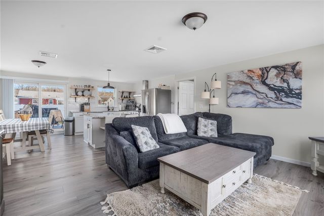 26 Lorraine Avenue, Coventry, RI 02816
