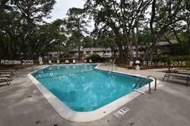 43 Folly Field Rd Apt 42, Hilton Head Island, SC 29928