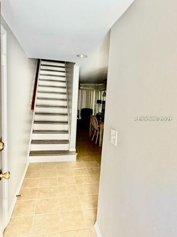 43 Folly Field Rd Apt 42, Hilton Head Island, SC 29928