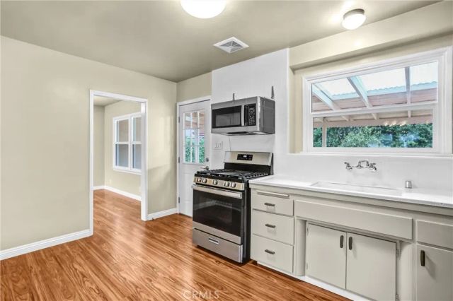 728 S Glenshaw, West Covina, CA 91790